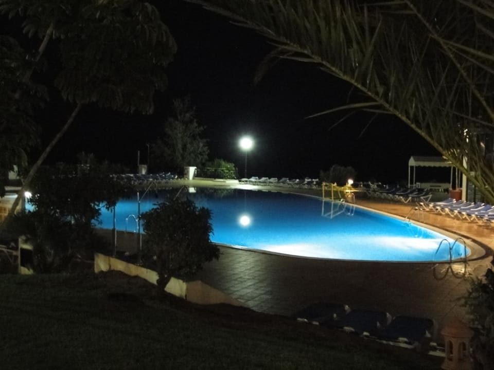 Pool bei Nacht TUI MAGIC LIFE Fuerteventura