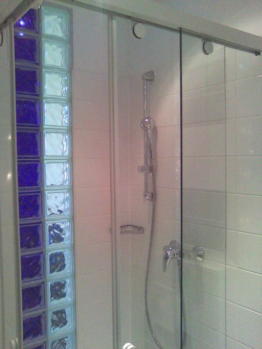 Dusche INNSIDE by Meliá Bremen