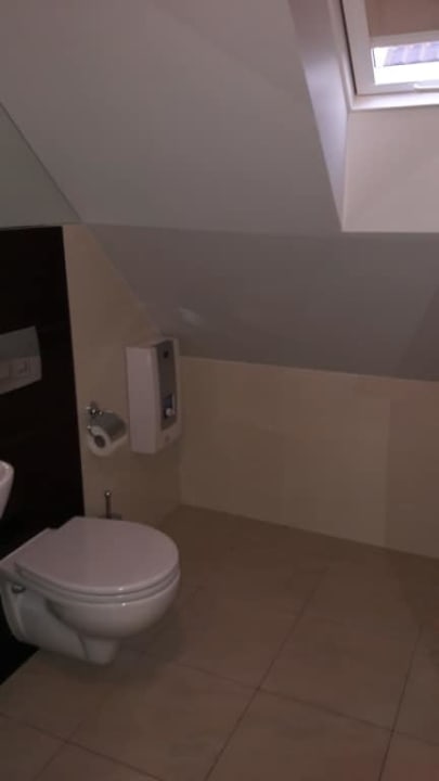 Łazienka przy pokoju 2 na poddaszu Hotel Rado