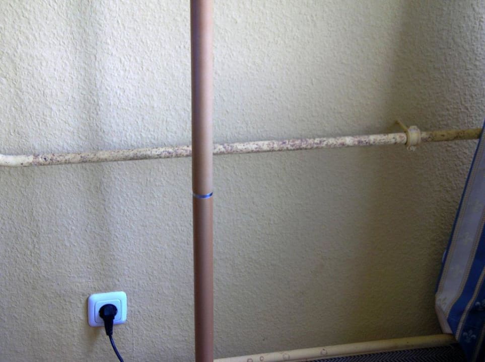 Rohre auf Zimmerwänden Landhotel Harz