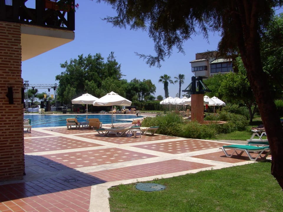 Zicht op een van de zwembaden Limak Limra Hotel & Resort