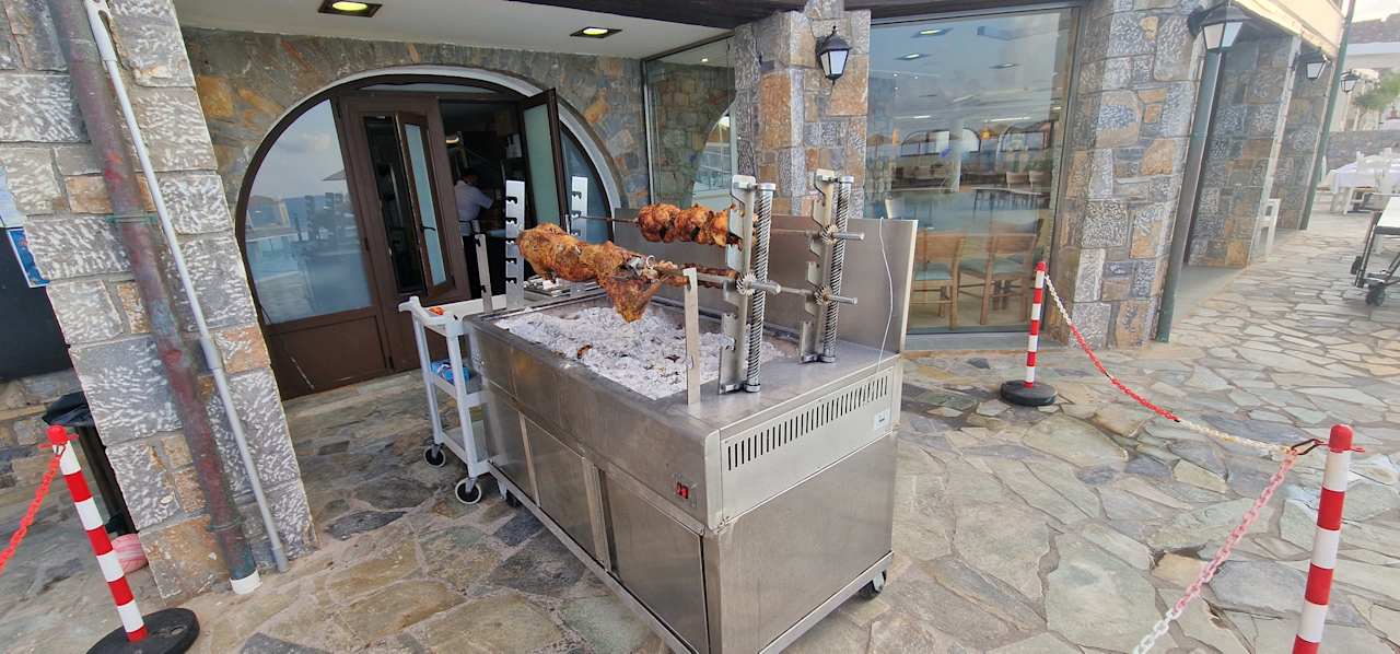 Gastro Alexander Beach Hotel & Village Resort