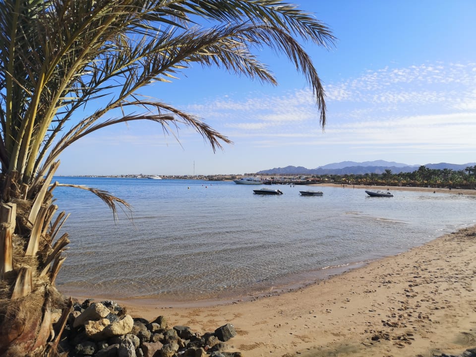 Strand Lotus Bay Beach Resort