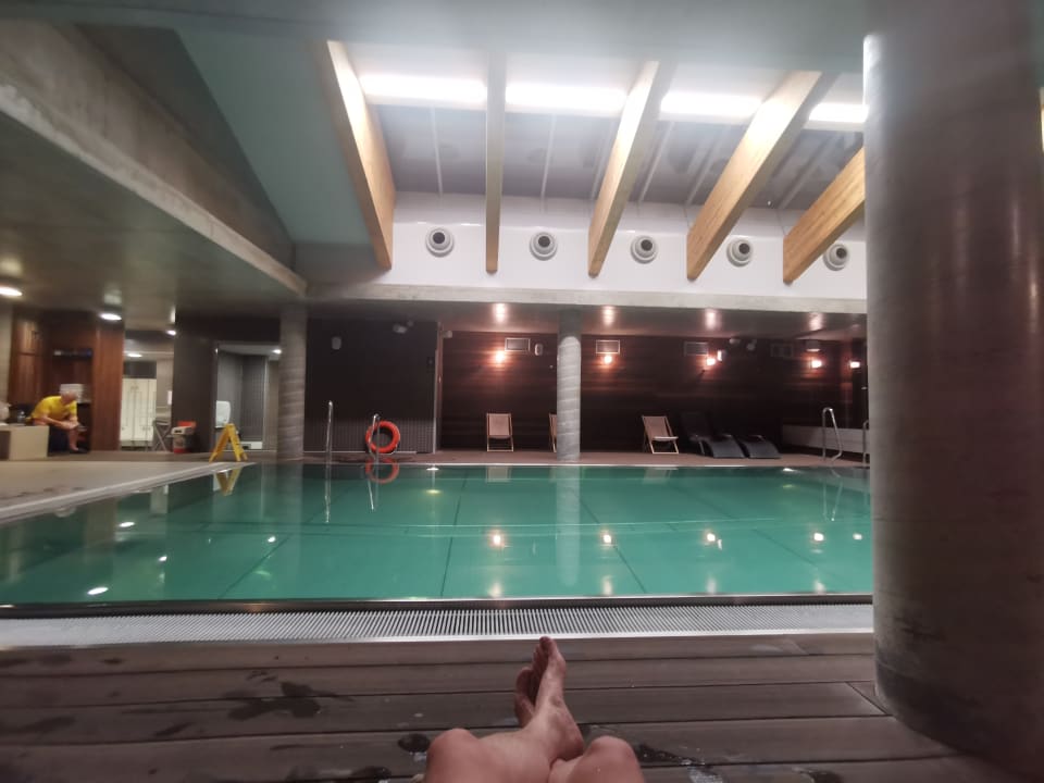 Pool Royal Tulip Sand