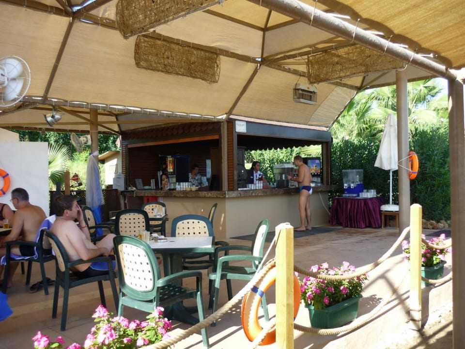 Strand-Bar Fame Residence Lara & Spa