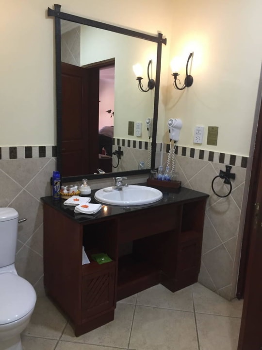 Waschtisch The African Tulip Hotel