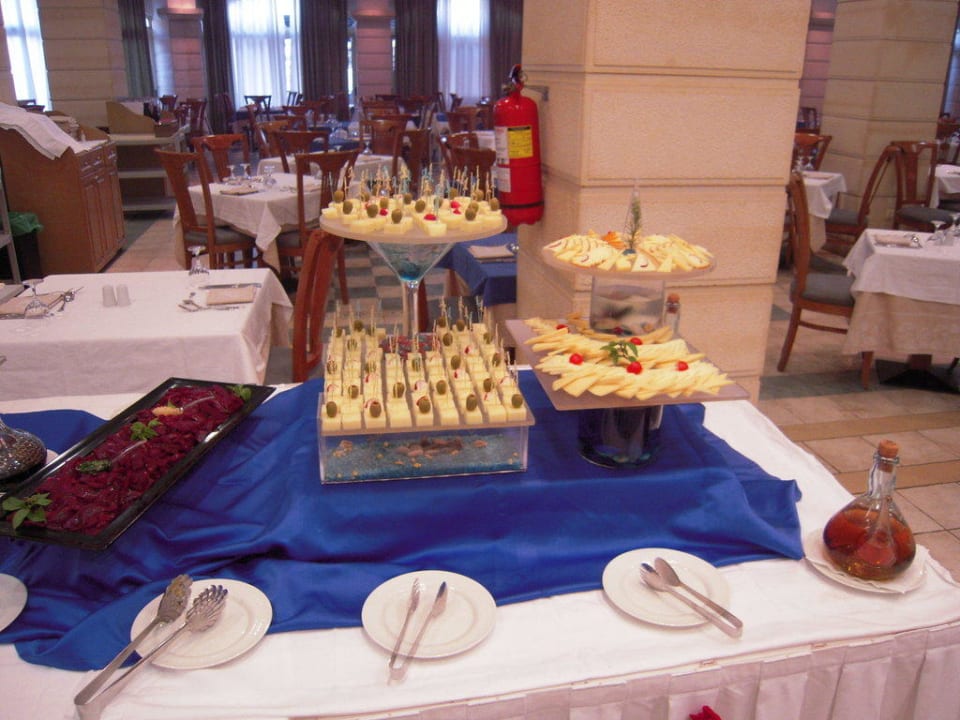 Buffet am griechischem Abend Lindos Princess Beach Resort & Spa