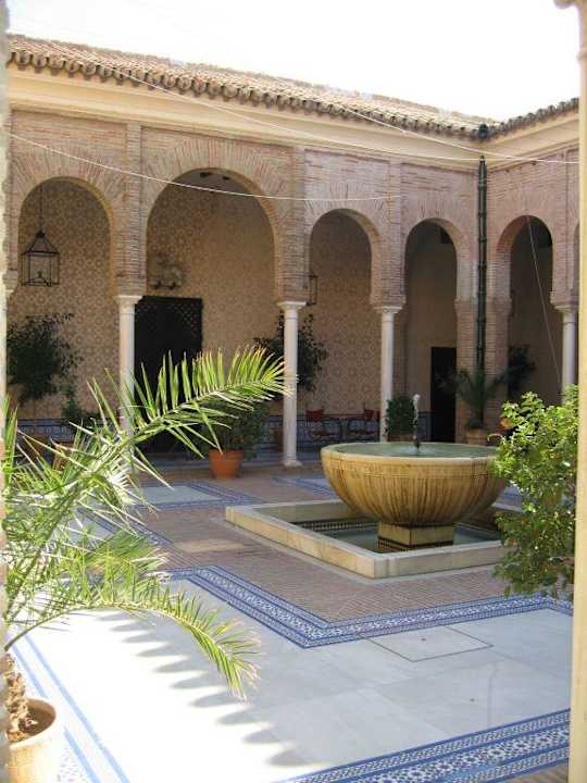 Innenhof Hotel Parador de Carmona
