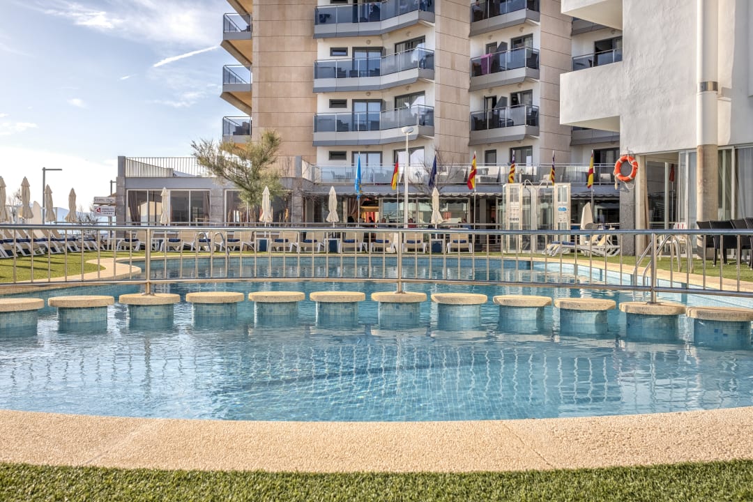 Pool THB Gran Bahía