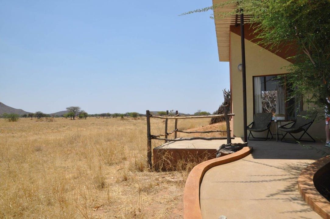 Zimmer (Luxury Bush View) Okonjima Bush Camp