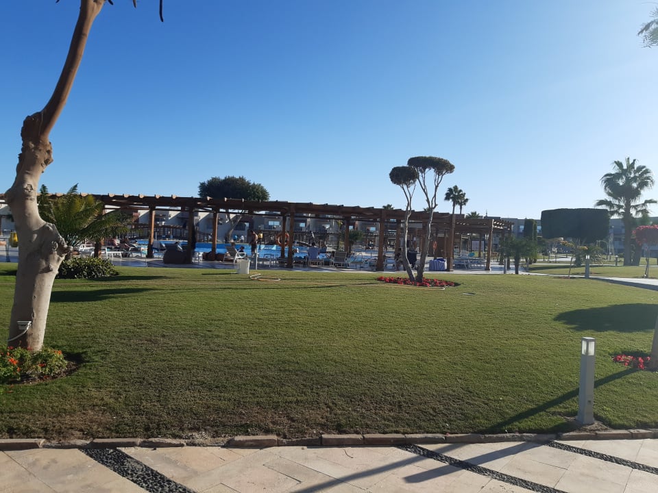 Außenansicht SUNRISE Crystal Bay Resort