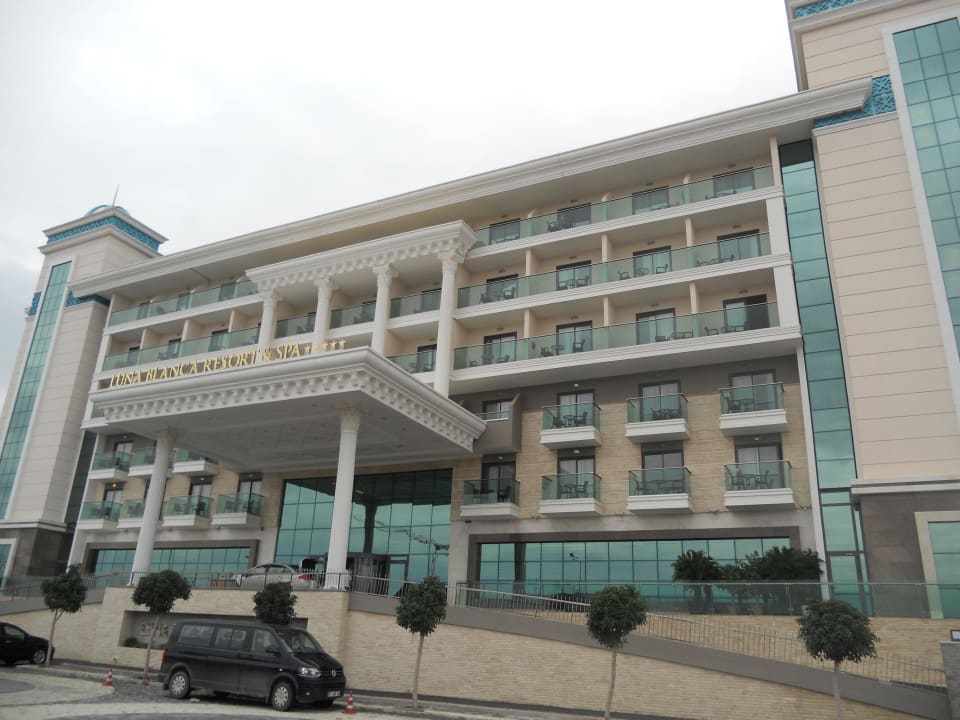 Hotel Auffahrt Luna Blanca Resort & Spa