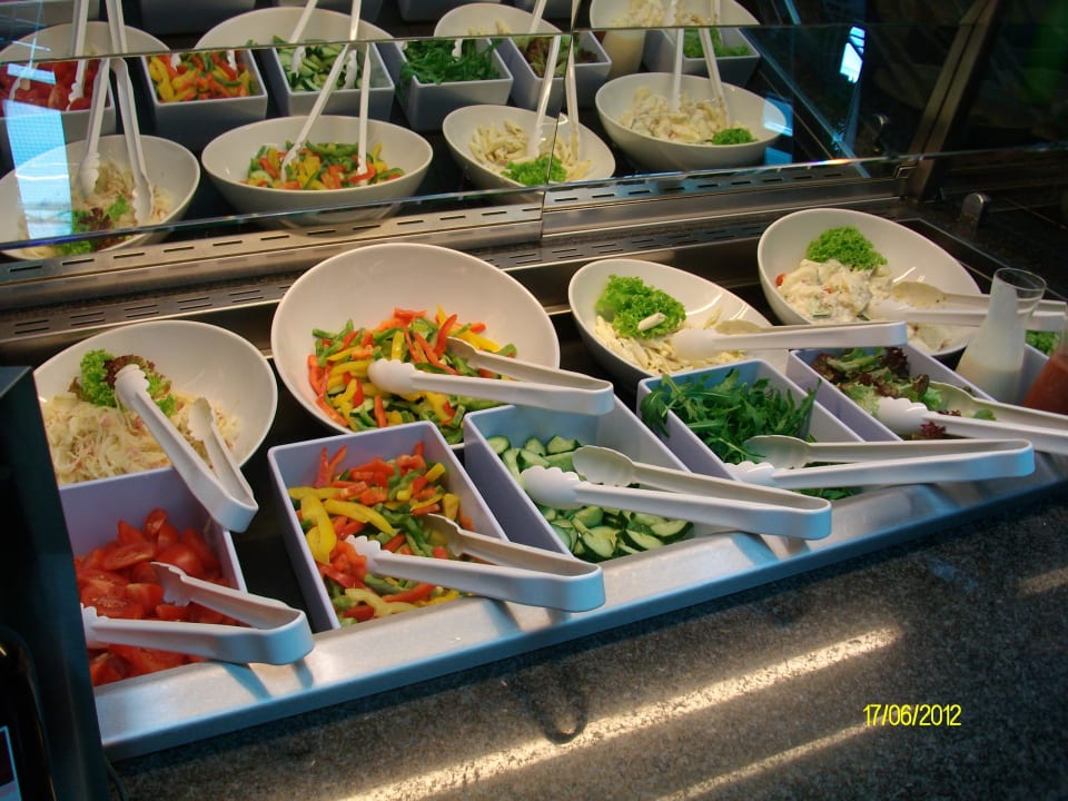 2. Mittagsbüffet - Salate Lindner Hotel Leverkusen BayArena, part of JdV by Hyatt