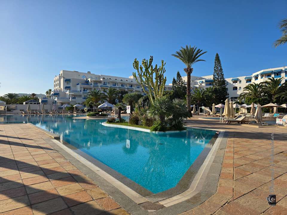 Pool Sentido Bellevue Park