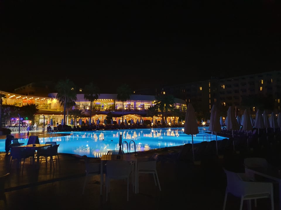 Pool VONRESORT Golden Coast