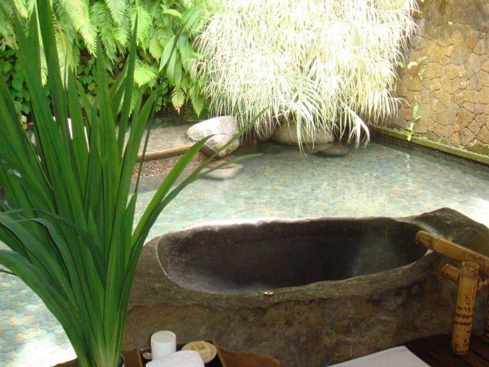 Badbereich Suite im Wasser Estate COMO Shambhala Estate