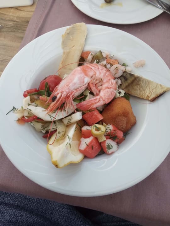 Gastro Saturn Palace Resort Hotel