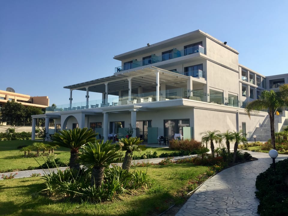 Außenansicht Asterias Beach Resort