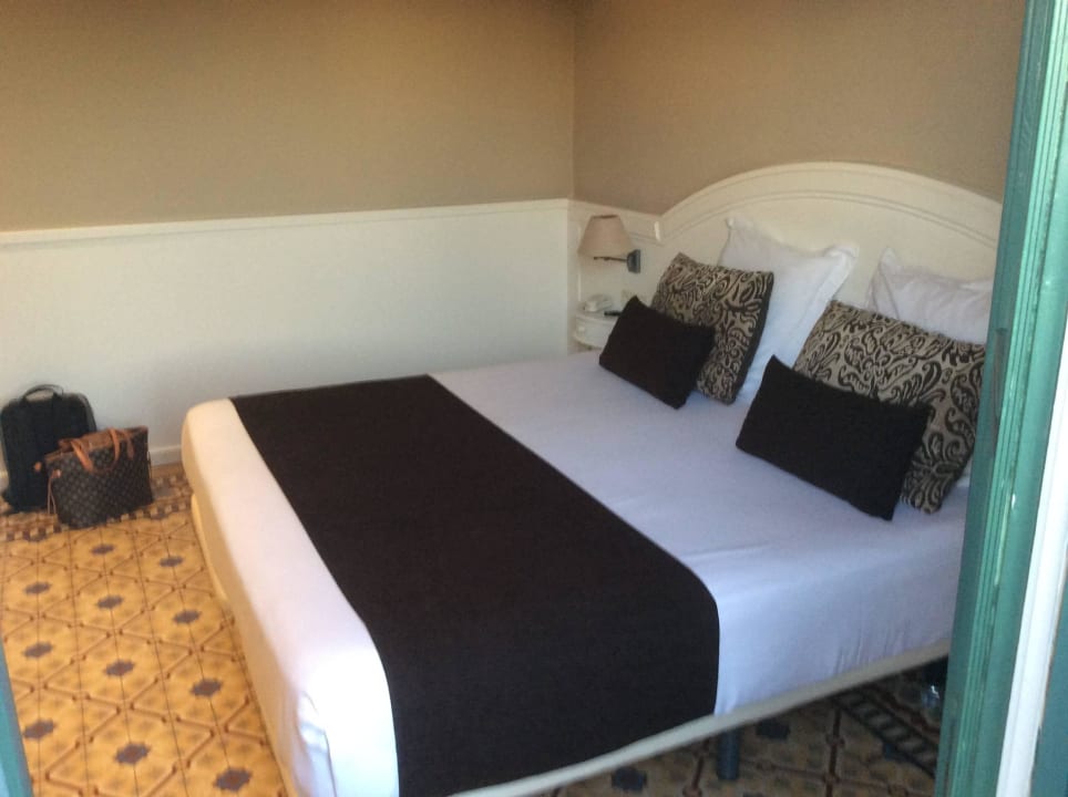 Doppelbett 1881 Hotel Balneario Vichy Catalan