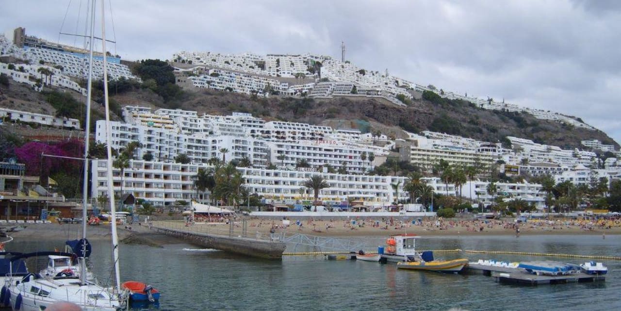 Die linke Seite von der Bucht! Hotel El Greco