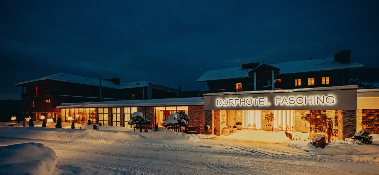 Außenansicht Dorfhotel Fasching