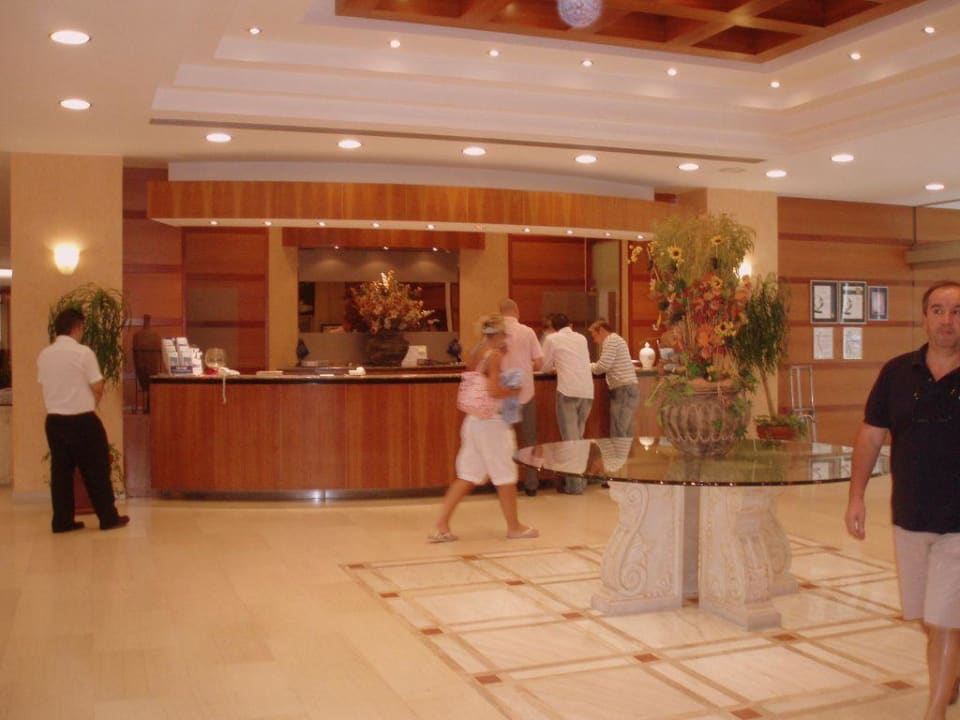 Rezeption Hotel Calypso Beach