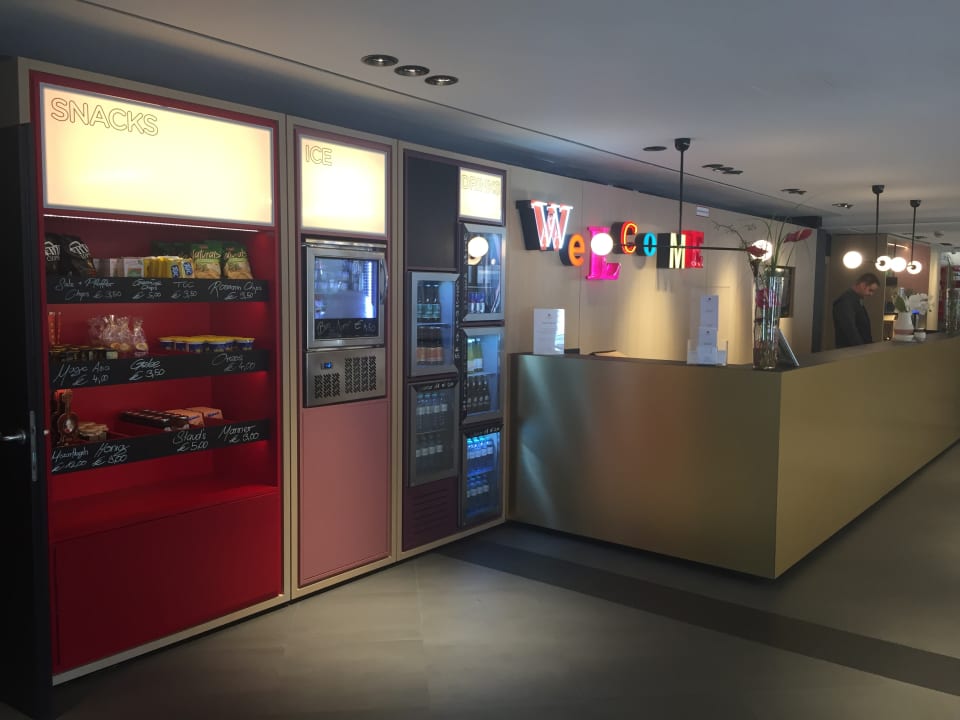 Lobby Premier Inn Wien City Hauptbahnhof