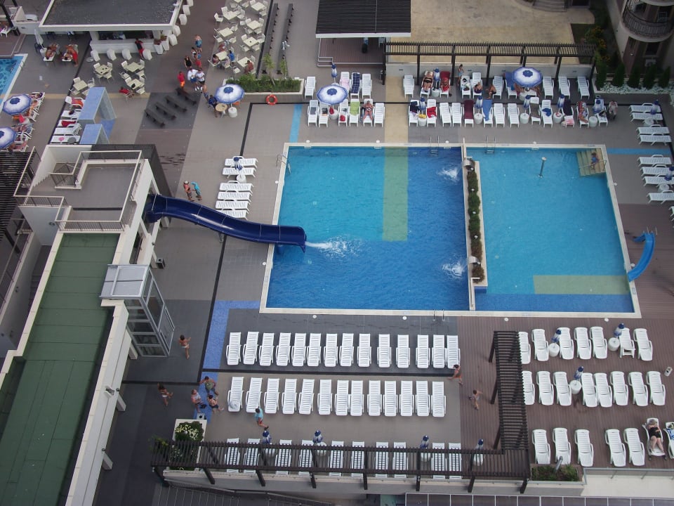 Pool rechts Burgas Beach Hotel
