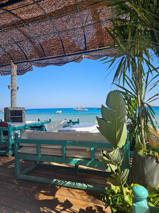 Strand Lotus Bay Beach Resort