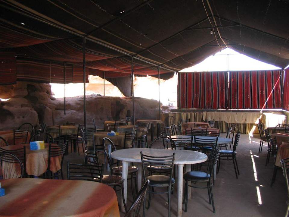 Desert restaurant Oasis Desert Camp