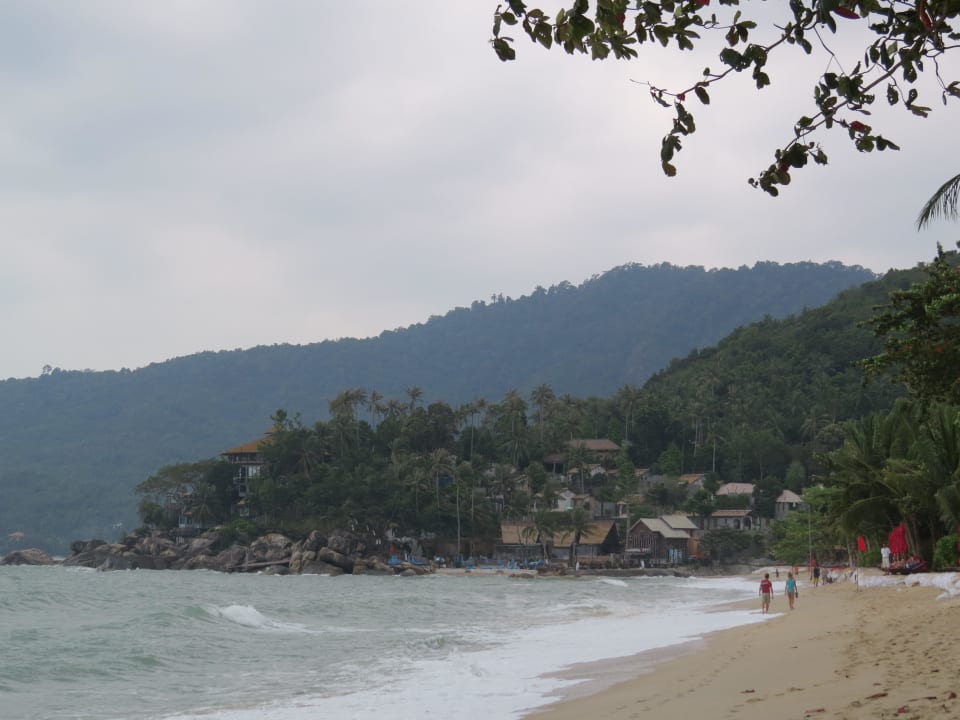 Blick auf das Panviman Hotel vom Strand Panviman Resort Koh Phangan