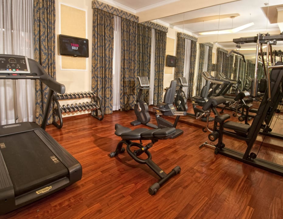 Fitness room InterContinental Rome Ambasciatori Palace by IHG
