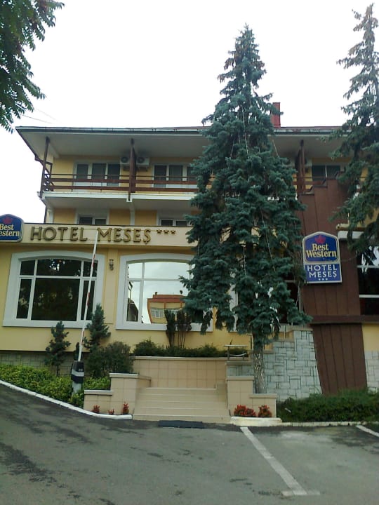Front view of the hotel Meses Hotel