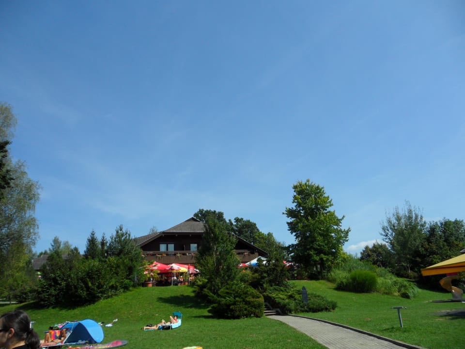 Blick zu einem Appartment Feriendorf am Maltschacher See