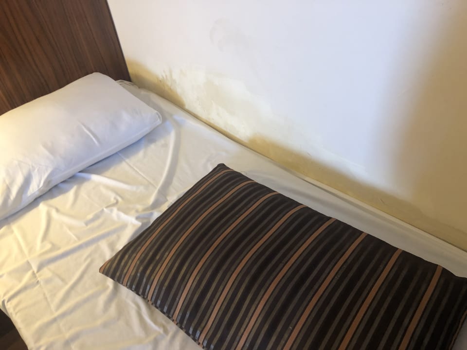 Zimmer Throne Beach Resort & Spa