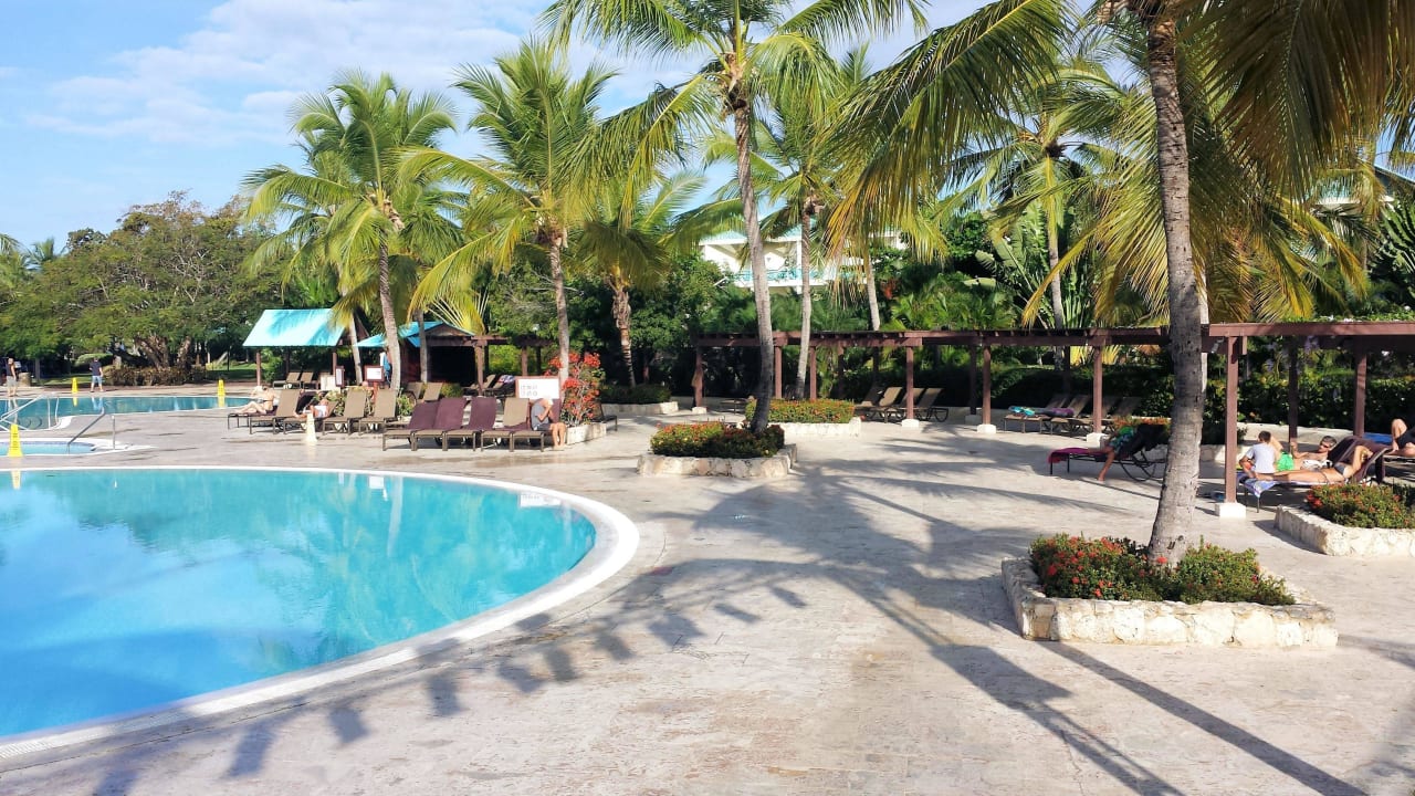 Hauptpool Dreams La Romana Resort & Spa