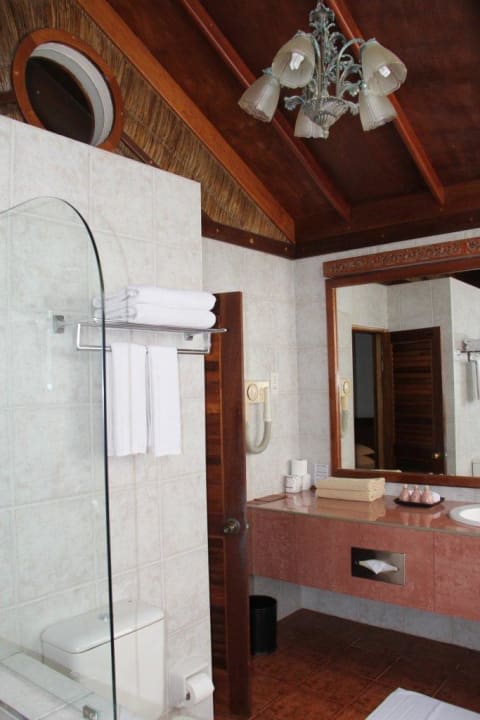 DAs offene Bad NH Collection Maldives Reethi Resort