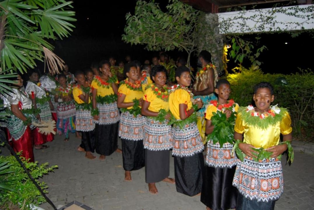 Фольклор. Warwick Fiji Hotel