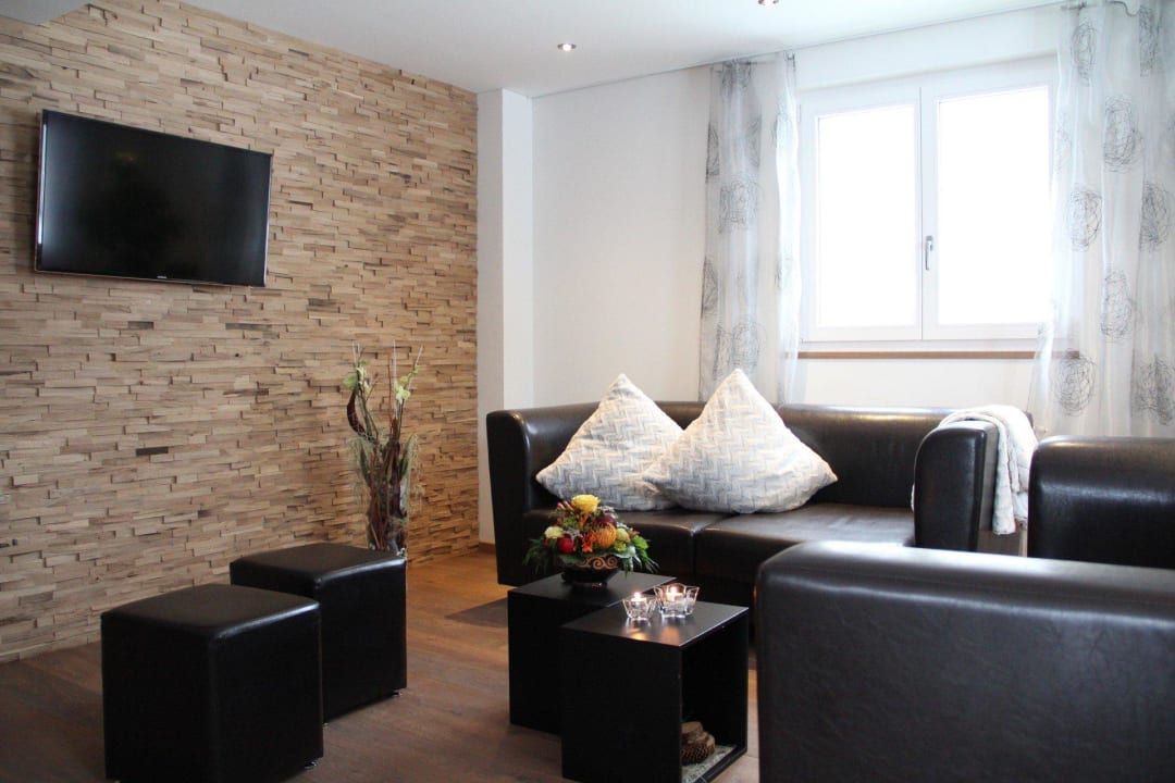 Fernsehzimmer Hotel Lauberhorn