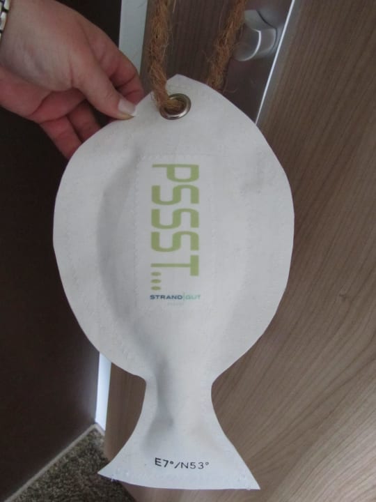 Modernes Türschild Strandgut Resort