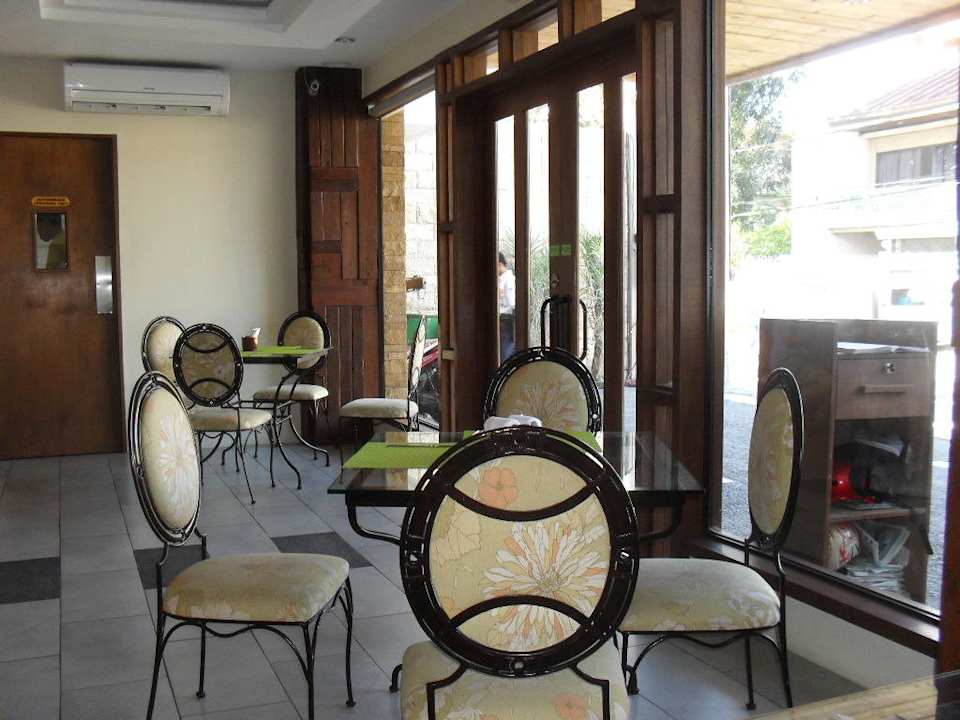 Blick zur Eingangstür Cebu R Hotel