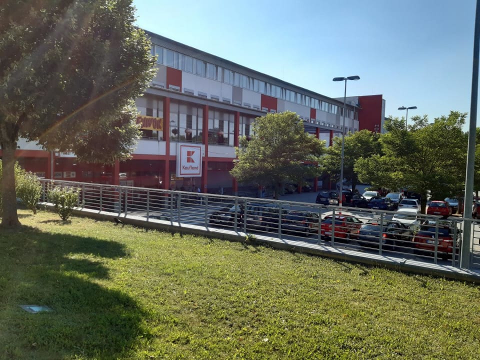 Außenansicht Amedia Express Passau, Trademark Collection by Wyndham