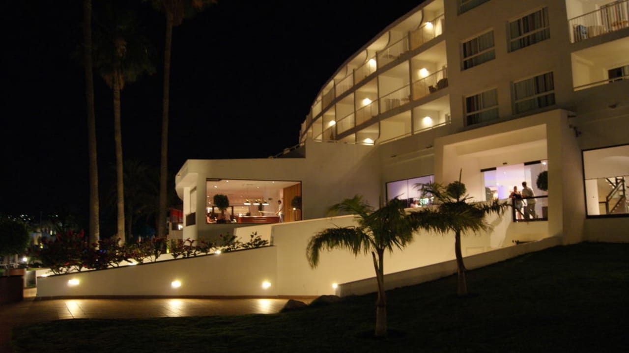 Bei Nacht Sunprime Atlantic View