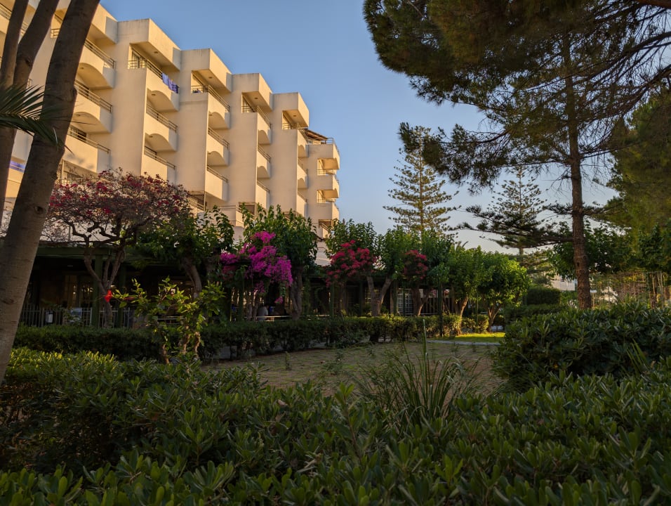 Gartenanlage Apollonia Beach Resort & Spa