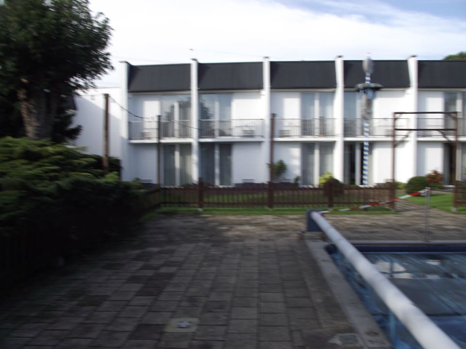 Innenhof Leonardo Hotel Düsseldorf Airport - Ratingen