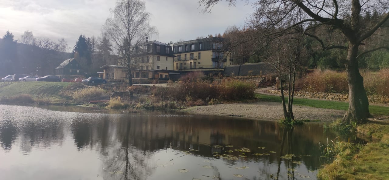 Außenansicht Hotel Ostrov