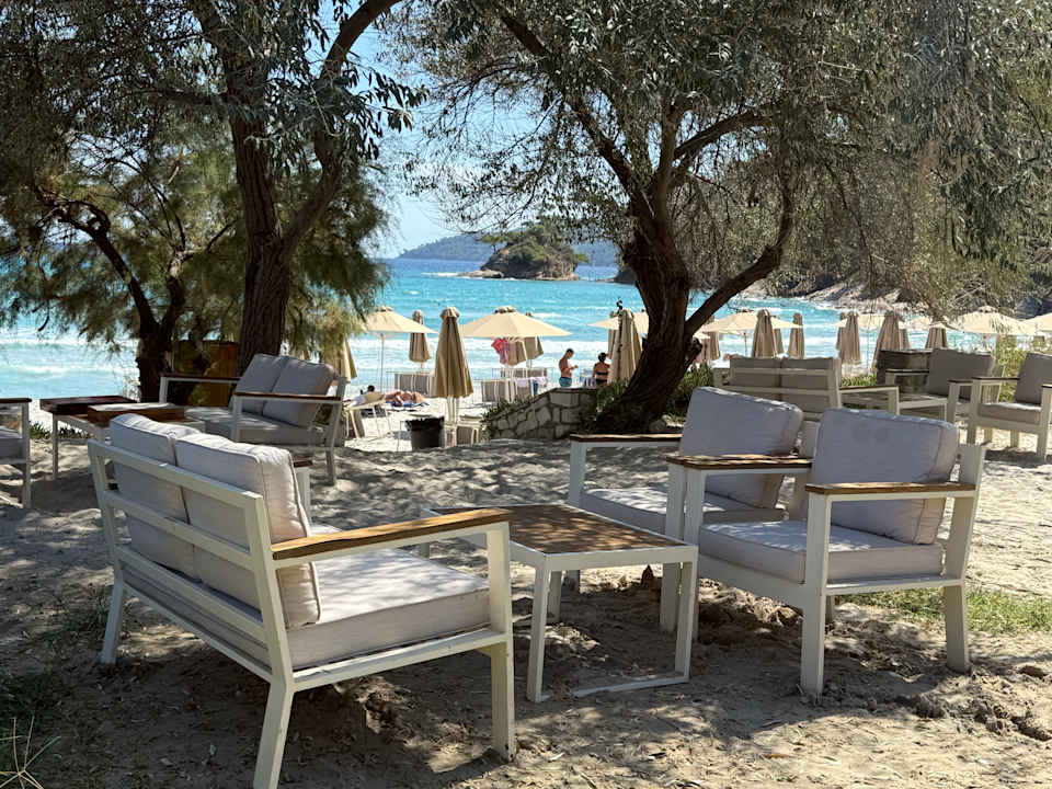 Gartenanlage Hotel Makryammos Bungalows