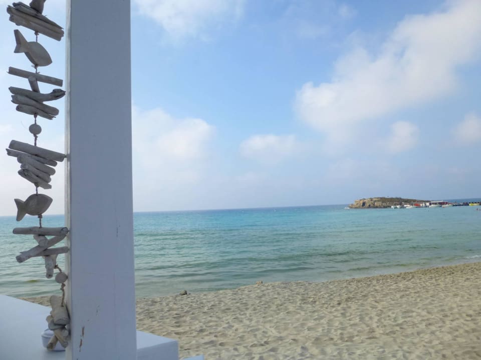 Blick von der Petra Snack Bar Hara Nissi Beach