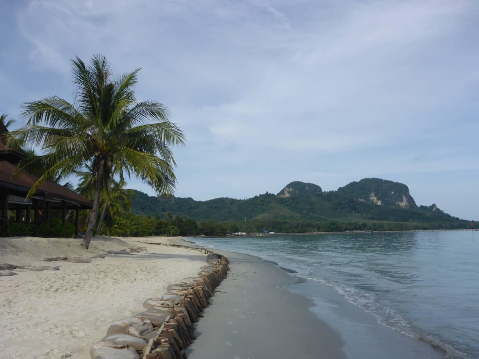 Strand bei Ebbe Koh Mook Sivalai Beach Resort