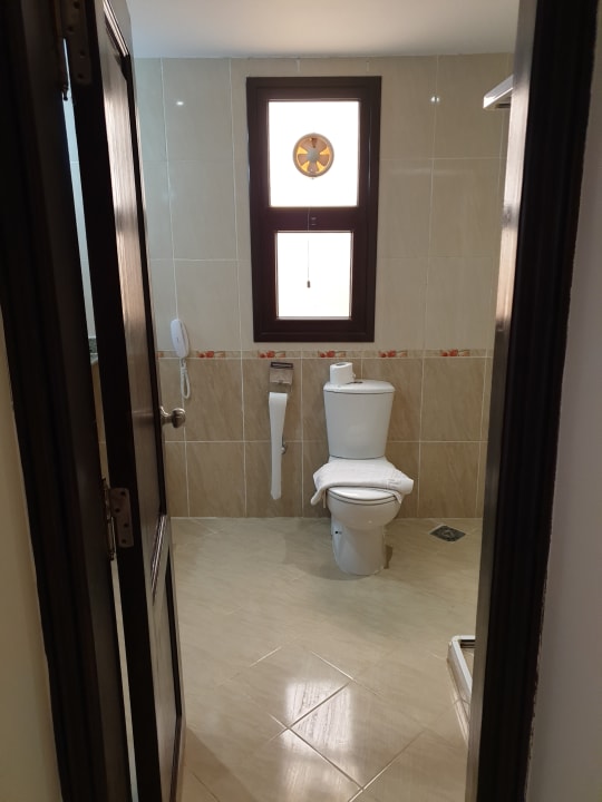Zimmer Rohanou Beach Resort